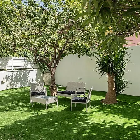 White In The Heart Of Chania Apartment *