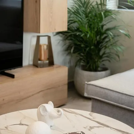 White In The Heart Of Chania Apartment *
