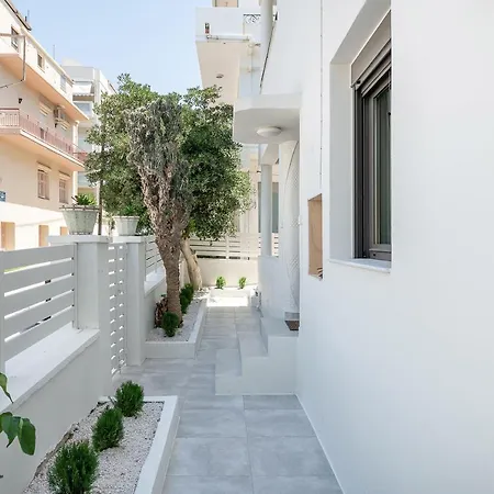 White In The Heart Of Chania Apartment *